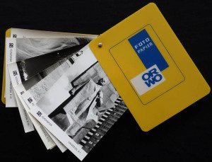 Ein Objekt für das Institut? Fotopapierfächer von Orwo, betrifft: DDR, Materialkunde, Motivbereich Sozialismus.